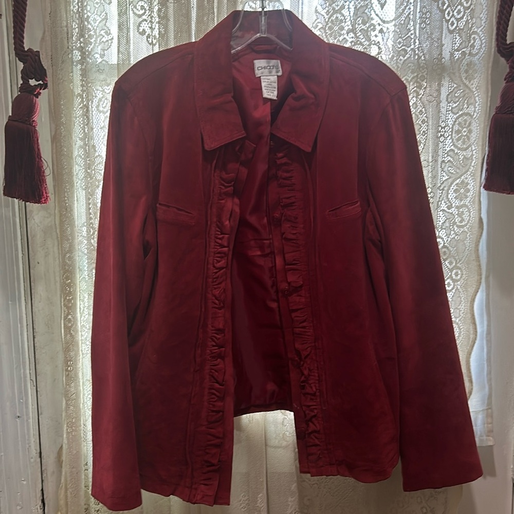 CHICO’S-BRICK RED SUEDE JKT W/4 POCKETS & RUFFLED FRONT